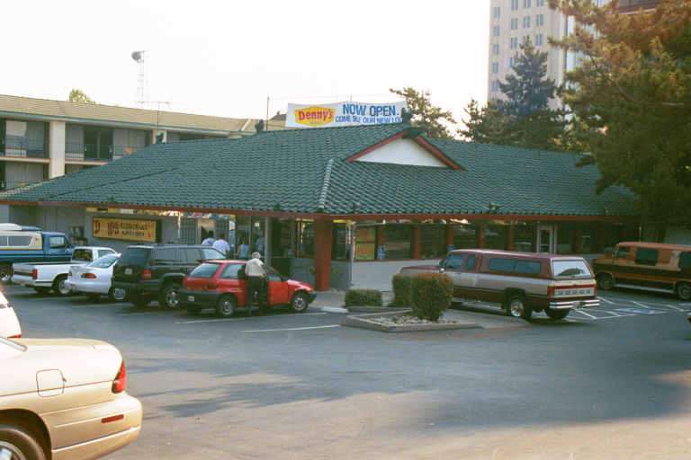 Dennys Restaurant at 3rd & J Streets.  Start of Wave  1 of the American River Parkway Celebration Skate.