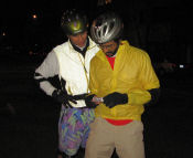 Steve and Brian look at Brian's camera before the Januyary 16, 2006 Monday Night Skate.