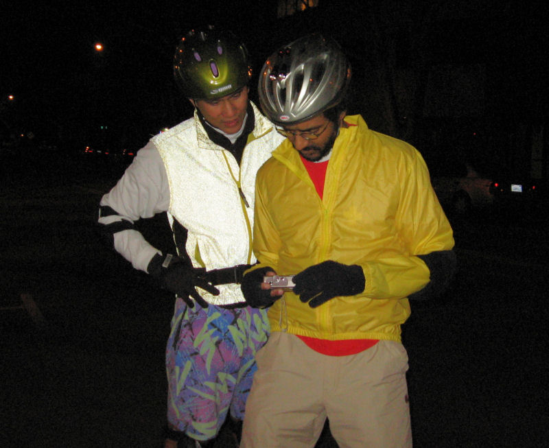 Steve and Brian look at Brian's camera before the Januyary 16, 2006 Monday Night Skate.