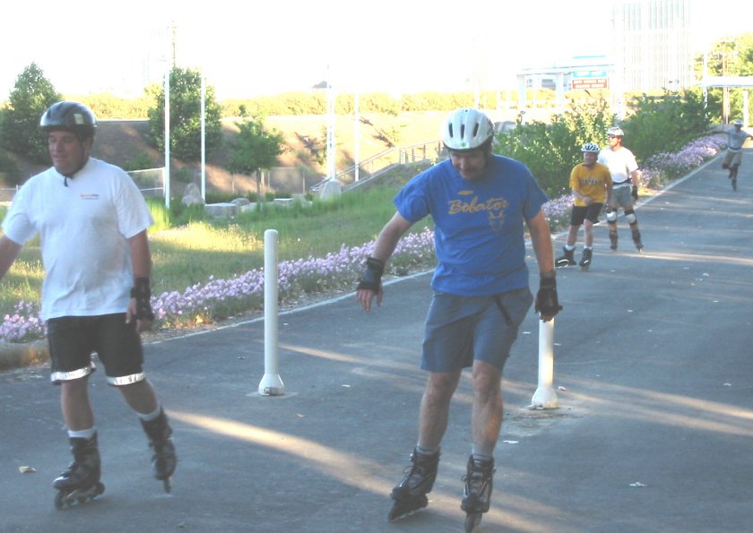 Mitchell, Gordon, Guy, Will, and Brian skate the American River Parkway on the June 7, 2004 Monday Night Skate.