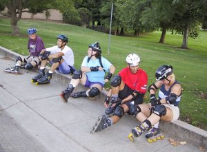 Jerry, Matt, Lisa, Steve, Lisa take a break on the June 12, 2000 Monday Night Skate.